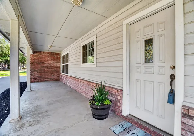 Photo 3 of Single family home for sale at 215 Mistletoe Ln, Keene, TX 76059 | MLS# 21374966 | Listing updated on 2026-09-14