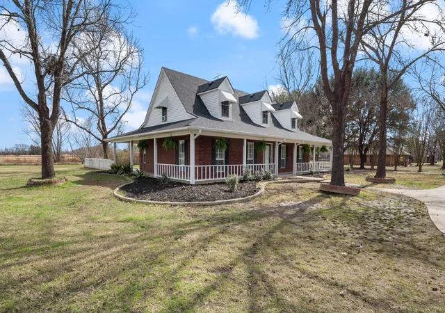 Photo 2 of Single family home for sale at 9193 County Rd 158, Kaufman, TX 75142 | MLS# 21376479 | Listing updated on 2026-10-04
