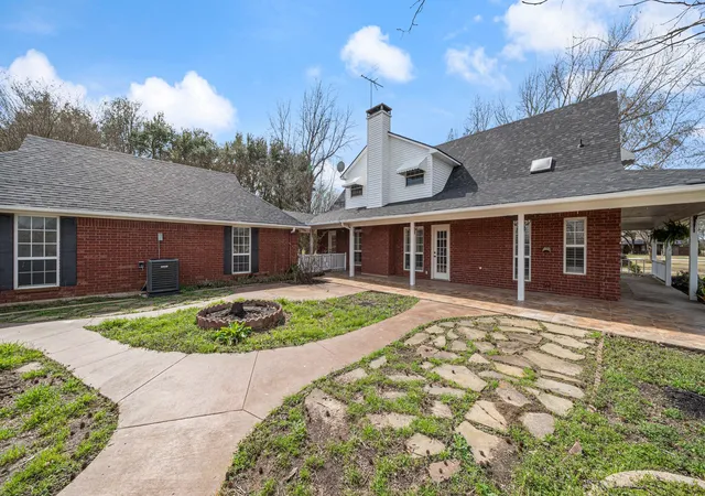 Photo 3 of Single family home for sale at 9193 County Rd 158, Kaufman, TX 75142 | MLS# 21376479 | Listing updated on 2026-10-04