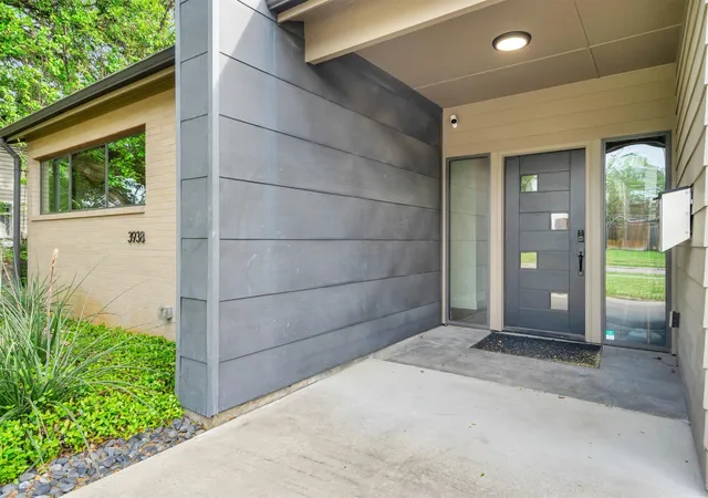 Photo 3 of Single family home for sale at 3938 Lively Ln, Dallas, TX 75220 | MLS# 21376495 | Listing updated on 2026-09-09