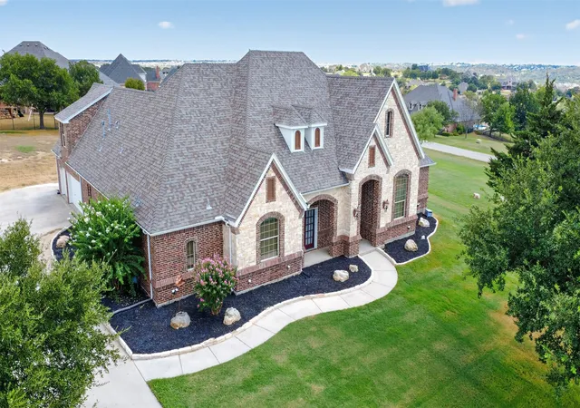 Photo 1 of Single family home for sale at 9900 Harbour View Ln, Fort Worth, TX 76179 | MLS# 21375359 | Listing updated on 2026-09-13