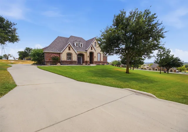 Photo 2 of Single family home for sale at 9900 Harbour View Ln, Fort Worth, TX 76179 | MLS# 21375359 | Listing updated on 2026-09-13