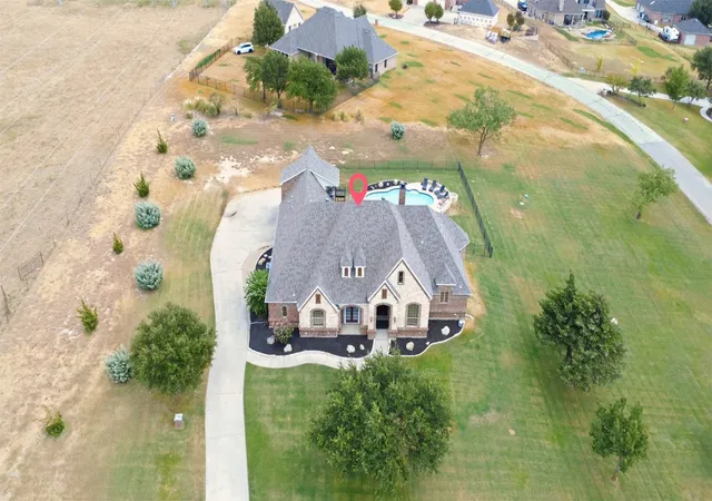 Photo 4 of Single family home for sale at 9900 Harbour View Ln, Fort Worth, TX 76179 | MLS# 21375359 | Listing updated on 2026-09-13