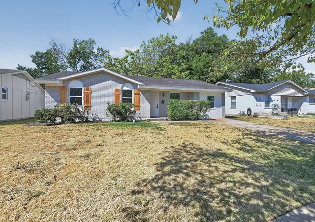 Photo 1 of Single family home for sale at 2642 Brady Ln, Grand Prairie, TX 75052 | MLS# 21374986 | Listing updated on 2026-09-13