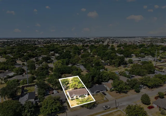 Photo 2 of Single family home for sale at 2642 Brady Ln, Grand Prairie, TX 75052 | MLS# 21374986 | Listing updated on 2026-09-13