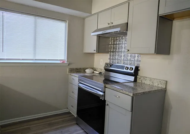 Photo 2 of Single family home for sale at 2909 Wood Thrush St, Grand Prairie, TX 75052 | MLS# 21376596 | Listing updated on 2026-09-11