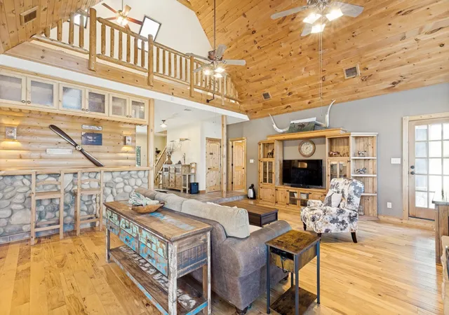 Photo 4 of Sale Pending at 1240 Union Hl Rd, Ennis, TX 75119 | MLS# 21376156 | Listing updated on 2026-09-25