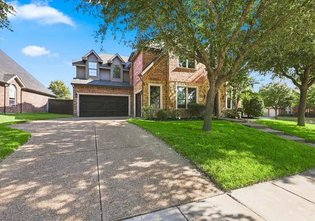 Photo 2 of Single family home for sale at 6840 Shalloway Dr, Grand Prairie, TX 75054 | MLS# 21373845 | Listing updated on 2026-09-12