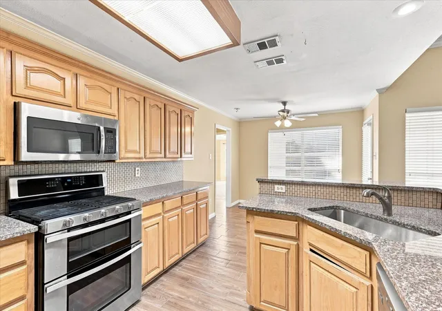Photo 3 of Sale Pending at 9934 Stonehearth Ln, Forney, TX 75126 | MLS# 21375443 | Listing updated on 2026-09-30
