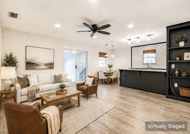 Photo 4 of Single family home for sale at 818 E Heath St, Rockwall, TX 75087 | MLS# 21375378 | Listing updated on 2026-09-13