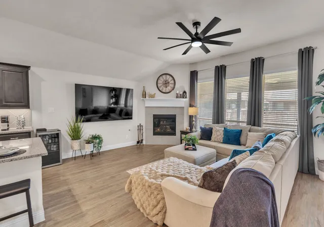 Photo 3 of Single family home for sale at 5605 Salt Springs Dr, Fort Worth, TX 76179 | MLS# 21376594 | Listing updated on 2026-09-13