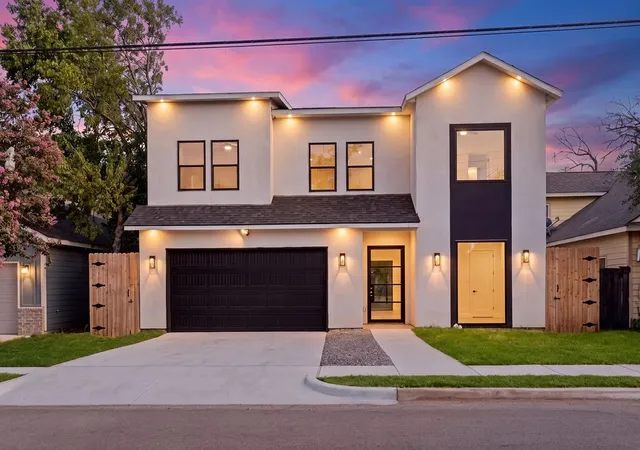 Photo 1 of Single family home for sale at 1727 Toronto St, Dallas, TX 75212 | MLS# 21376796 | Listing updated on 2026-09-11