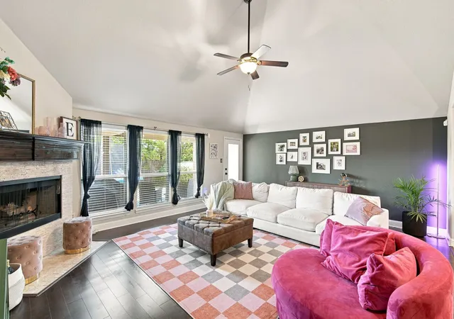 Photo 3 of Sale Pending at 910 Westminster Dr, Midlothian, TX 76065 | MLS# 21370217 | Listing updated on 2026-09-11