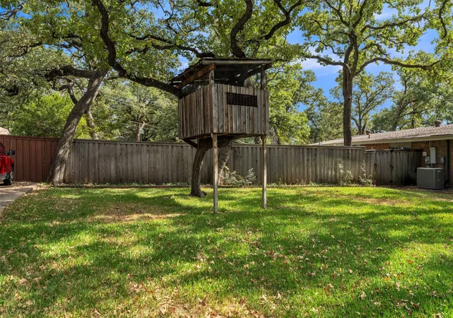 Photo 2 of Single family home for sale at 4900 Wondol Ct, Hurst, TX 76053 | MLS# 21376249 | Listing updated on 2026-09-16