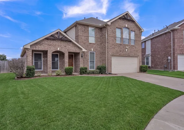 Photo 1 of Sale Pending at 321 Carissa Ct, Mesquite, TX 75150 | MLS# 21376359 | Listing updated on 2026-09-18