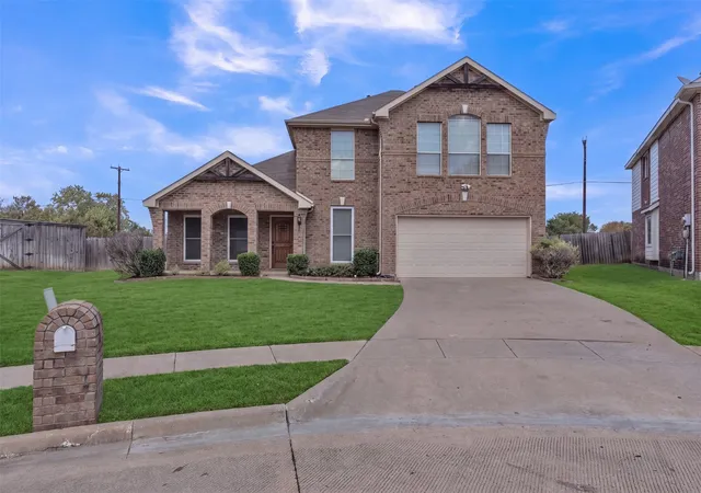 Photo 2 of Sale Pending at 321 Carissa Ct, Mesquite, TX 75150 | MLS# 21376359 | Listing updated on 2026-09-18
