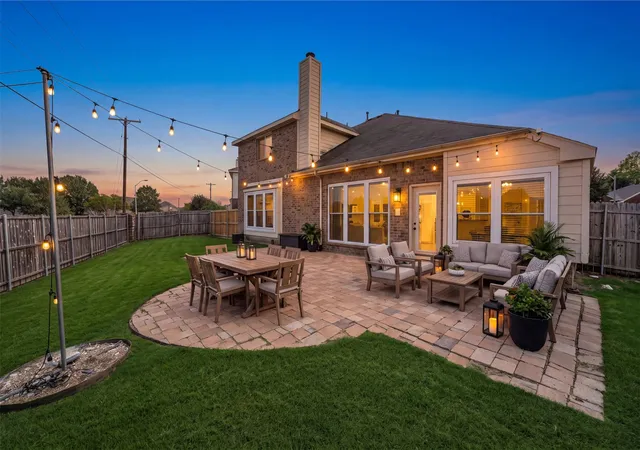 Photo 3 of Sale Pending at 321 Carissa Ct, Mesquite, TX 75150 | MLS# 21376359 | Listing updated on 2026-09-18