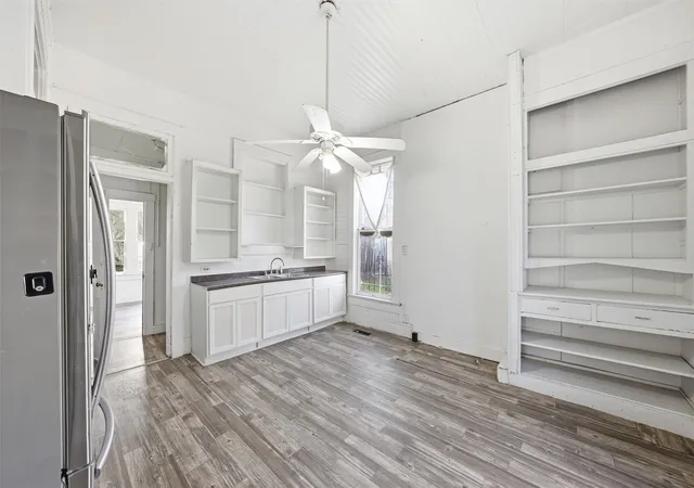 Photo 4 of Single family home for sale at 1601 Columbus Ave, Waco, TX 76701 | MLS# 21375986 | Listing updated on 2026-10-07