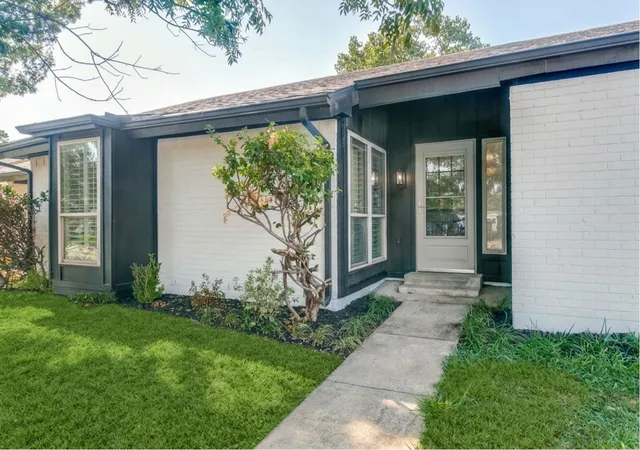 Photo 3 of Single family home for sale at 1742 Marblehead Dr, Lewisville, TX 75067 | MLS# 21376879 | Listing updated on 2026-10-03