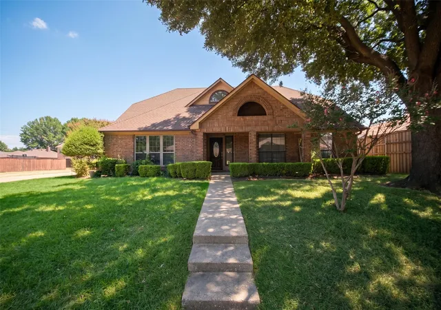 Photo 1 of Single family home for sale at 2914 Baron Dr, Garland, TX 75040 | MLS# 21375864 | Listing updated on 2026-09-19