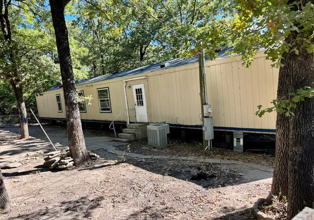 Photo 2 of Manufactured home for sale at 144 Vistaridge Dr, Mabank, TX 75156 | MLS# 21376919 | Listing updated on 2026-09-10