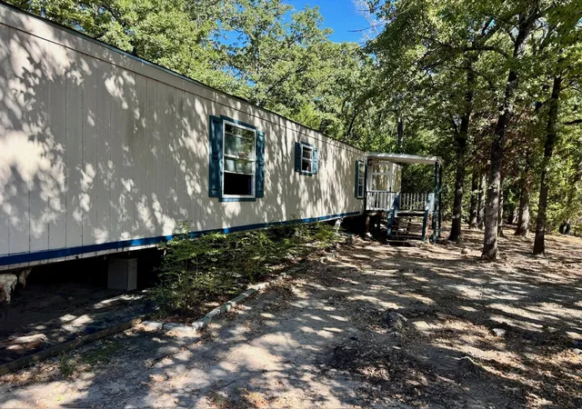 Photo 3 of Manufactured home for sale at 144 Vistaridge Dr, Mabank, TX 75156 | MLS# 21376919 | Listing updated on 2026-09-10