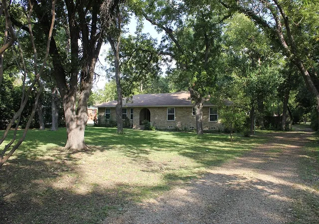 Photo 2 of Single family home for sale at 8473 Stults Rd, Dallas, TX 75243 | MLS# 21376927 | Listing updated on 2026-09-09
