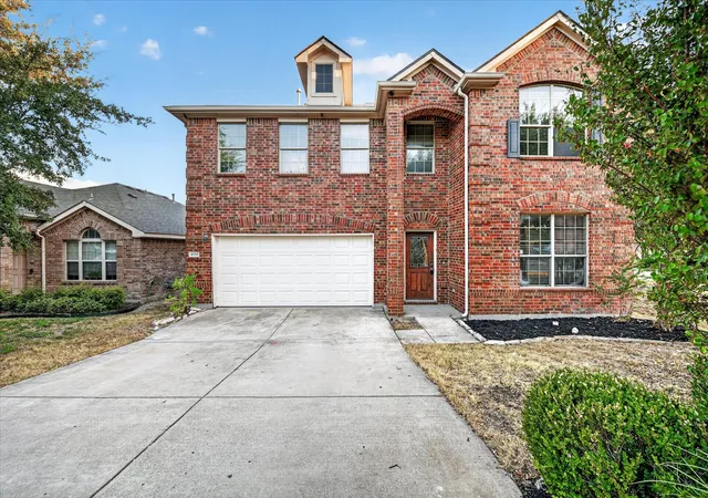 Photo 2 of Single family home for sale at 10369 Bradshaw Dr, Fort Worth, TX 76108 | MLS# 21374113 | Listing updated on 2026-09-10