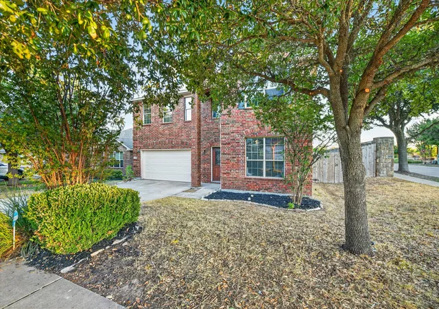 Photo 3 of Single family home for sale at 10369 Bradshaw Dr, Fort Worth, TX 76108 | MLS# 21374113 | Listing updated on 2026-09-10