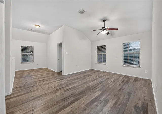 Photo 4 of Single family home for sale at 10369 Bradshaw Dr, Fort Worth, TX 76108 | MLS# 21374113 | Listing updated on 2026-09-10
