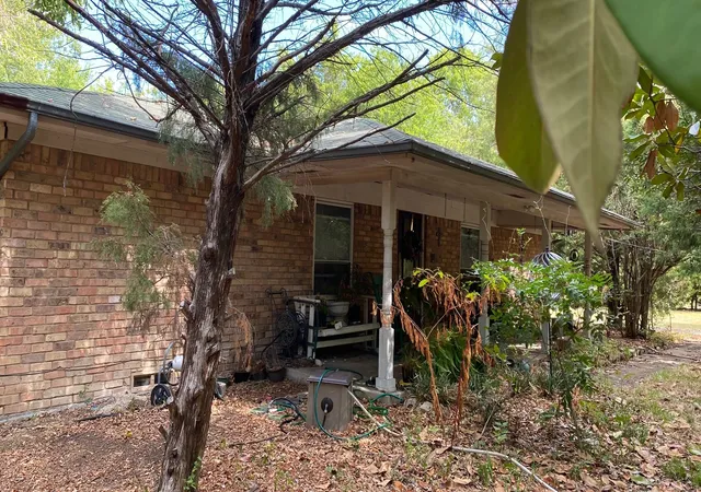 Photo 3 of Single family home for sale at 878 S Munson Rd, Royse City, TX 75189 | MLS# 21376938 | Listing updated on 2026-09-15