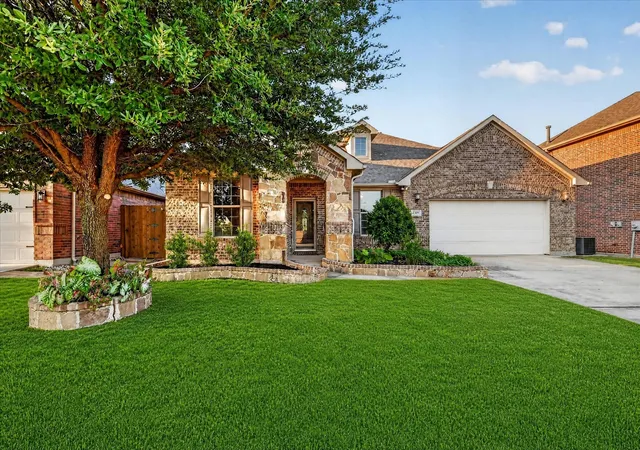 Photo 2 of Single family home for sale at 1309 Mesa Crst Dr, Haslet, TX 76052 | MLS# 21376905 | Listing updated on 2026-09-11