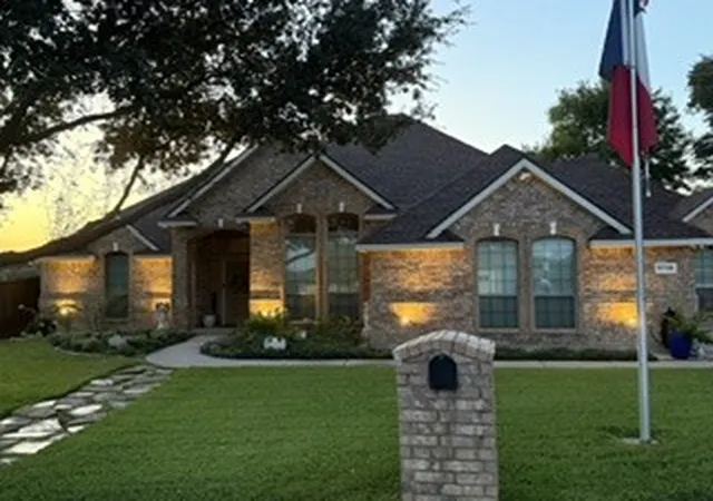 Photo 1 of Single family home for sale at 8716 Hidden Cvs Ct, Fort Worth, TX 76179 | MLS# 21376950 | Listing updated on 2026-09-14