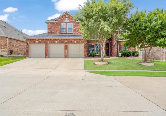 Photo 1 of Single family home for sale at 319 Westphalian Dr, Celina, TX 75009 | MLS# 21376963 | Listing updated on 2026-09-12