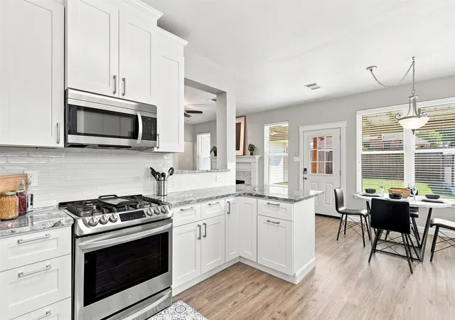 Photo 2 of Sale Pending at 903 Aylesbury Dr, Allen, TX 75002 | MLS# 21368631 | Listing updated on 2026-09-11