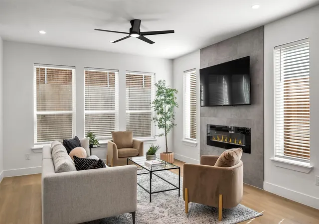 Photo 2 of Single family home for sale at 1316 Valley St, Dallas, TX 75203 | MLS# 21376511 | Listing updated on 2026-10-06