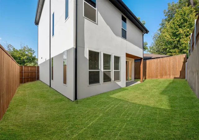 Photo 40 of Single family home for sale at 1316 Valley St, Dallas, TX 75203 | MLS# 21376511 | Listing updated on 2026-10-06