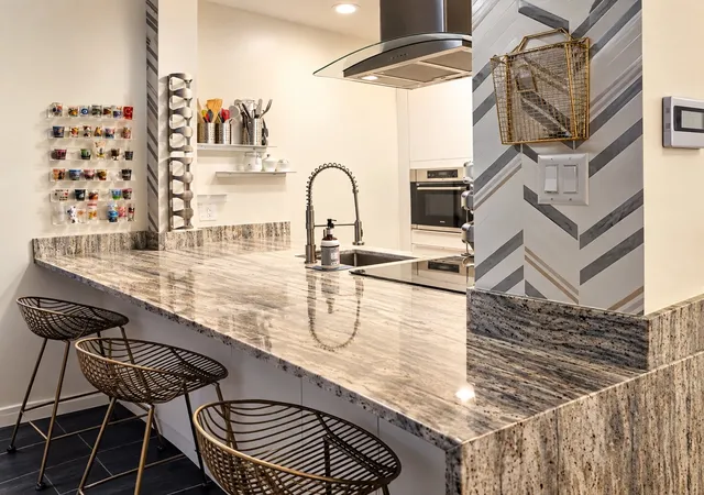 Photo 2 of Condo for sale at 3940 Hawthorne Ave #6, Dallas, TX 75219 | MLS# 21375180 | Listing updated on 2026-09-16