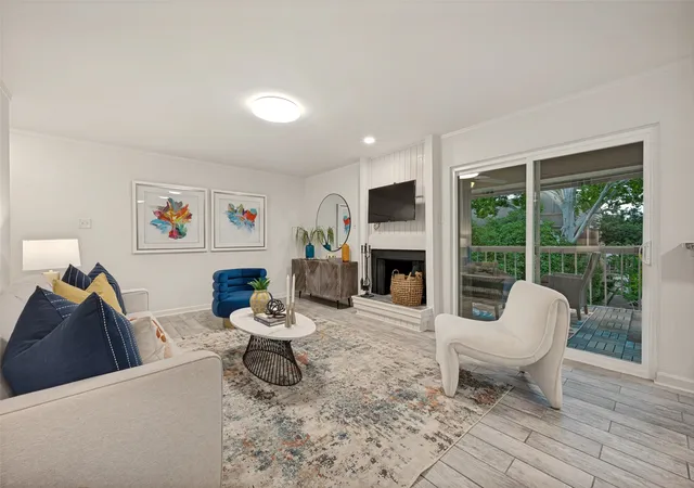 Photo 3 of Sale Pending at 5140 Amesbury Dr #212, Dallas, TX 75206 | MLS# 21377007 | Listing updated on 2026-10-03