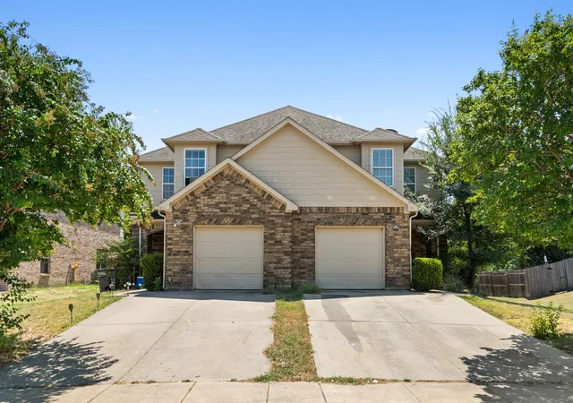 Photo 1 of Multi family home for sale at 801 Parkplace Ridge, Princeton, TX 75407 | MLS# 21375003 | Listing updated on 2026-10-01