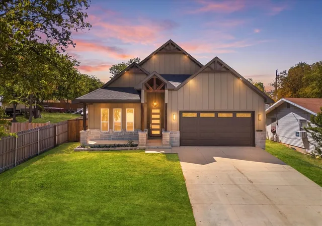 Photo 1 of Single family home for sale at 2915 Roosevelt Ave, Fort Worth, TX 76106 | MLS# 21377046 | Listing updated on 2026-10-03