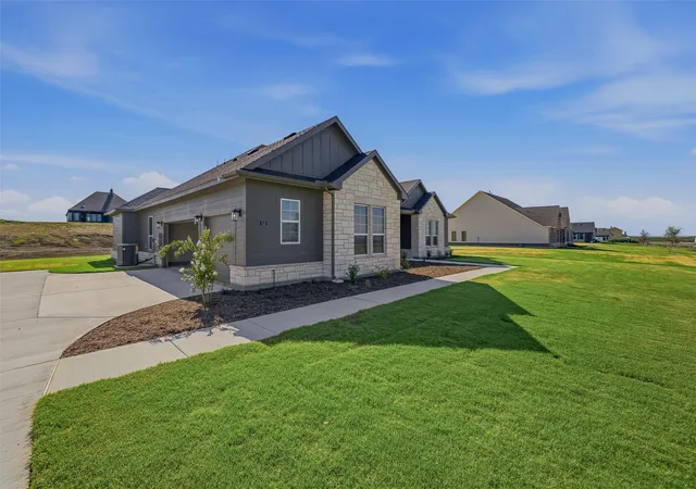 Photo 3 of Single family home for sale at 153 Big Sky Rd, Decatur, TX 76234 | MLS# 21375454 | Listing updated on 2026-09-10