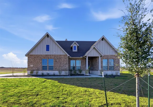 Photo 2 of Single family home for sale at 1030 County Rd 200, Valley View, TX 76272 | MLS# 21377114 | Listing updated on 2026-09-12