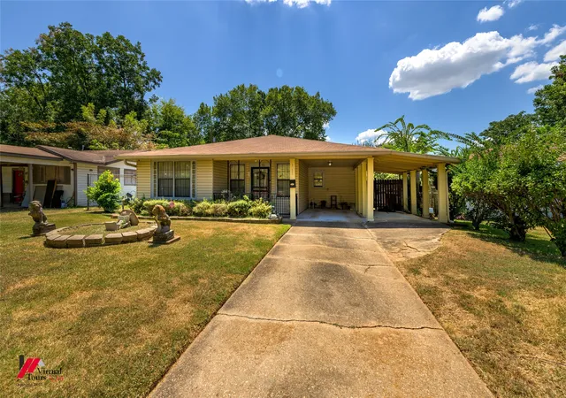 Photo 3 of Single family home for sale at 3513 Bellaire Ave, Shreveport, LA 71109 | MLS# 21367219 | Listing updated on 2026-10-05