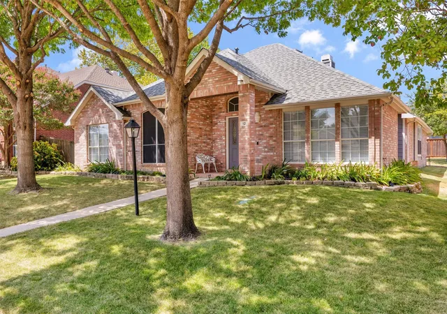 Photo 1 of Single family home for sale at 12 Harper Dr, Allen, TX 75002 | MLS# 21376881 | Listing updated on 2026-09-13