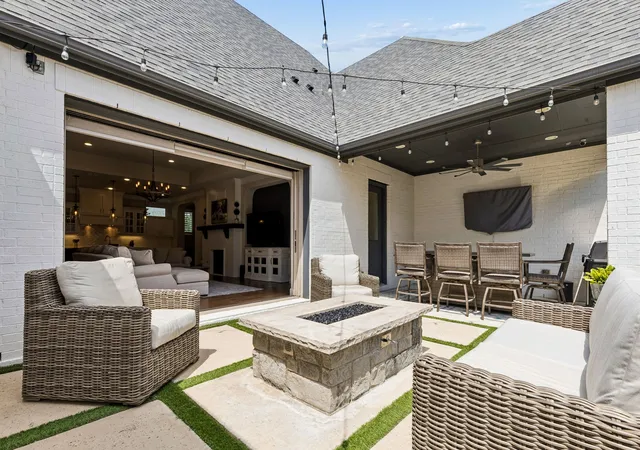 Photo 1 of Single family home for sale at 1828 Quiet Oak Pl, Aledo, TX 76008 | MLS# 21373836 | Listing updated on 2026-09-20