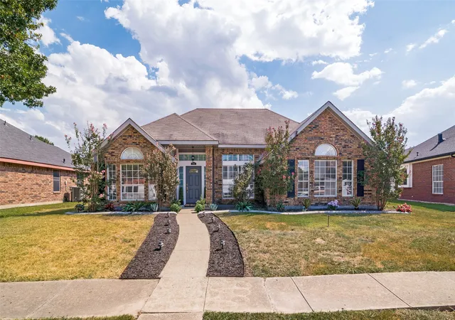 Photo 1 of Single family home for sale at 7914 Coastway Dr, Rowlett, TX 75088 | MLS# 21376328 | Listing updated on 2026-09-25