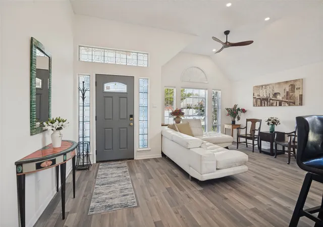 Photo 2 of Single family home for sale at 7914 Coastway Dr, Rowlett, TX 75088 | MLS# 21376328 | Listing updated on 2026-09-25