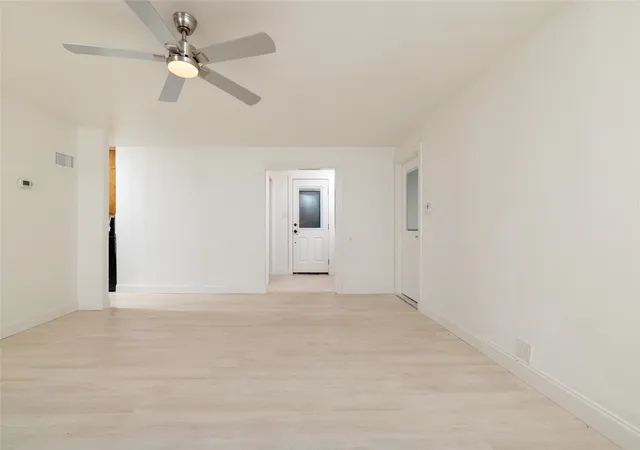 Photo 4 of Single family home for sale at 4104 Middlebrook Rd, Fort Worth, TX 76116 | MLS# 21376982 | Listing updated on 2026-09-10