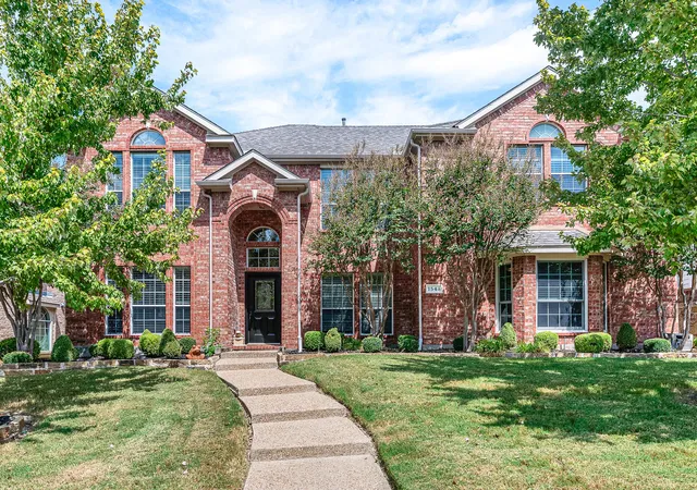 Photo 2 of Single family home for sale at 1548 Kings View Dr, Frisco, TX 75036 | MLS# 21370441 | Listing updated on 2026-09-12